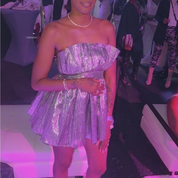 COLLECTIVE THE LABEL STRUCTURED BANDEAU TIER MINI DRESS IN PEWTER-PURPLE - Picture 4 of 4